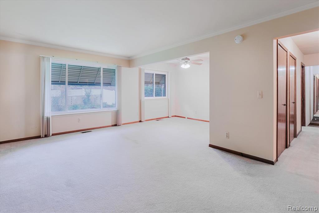 11366 Chicago Road Warren, MI 48093 - Photo 7 of 49