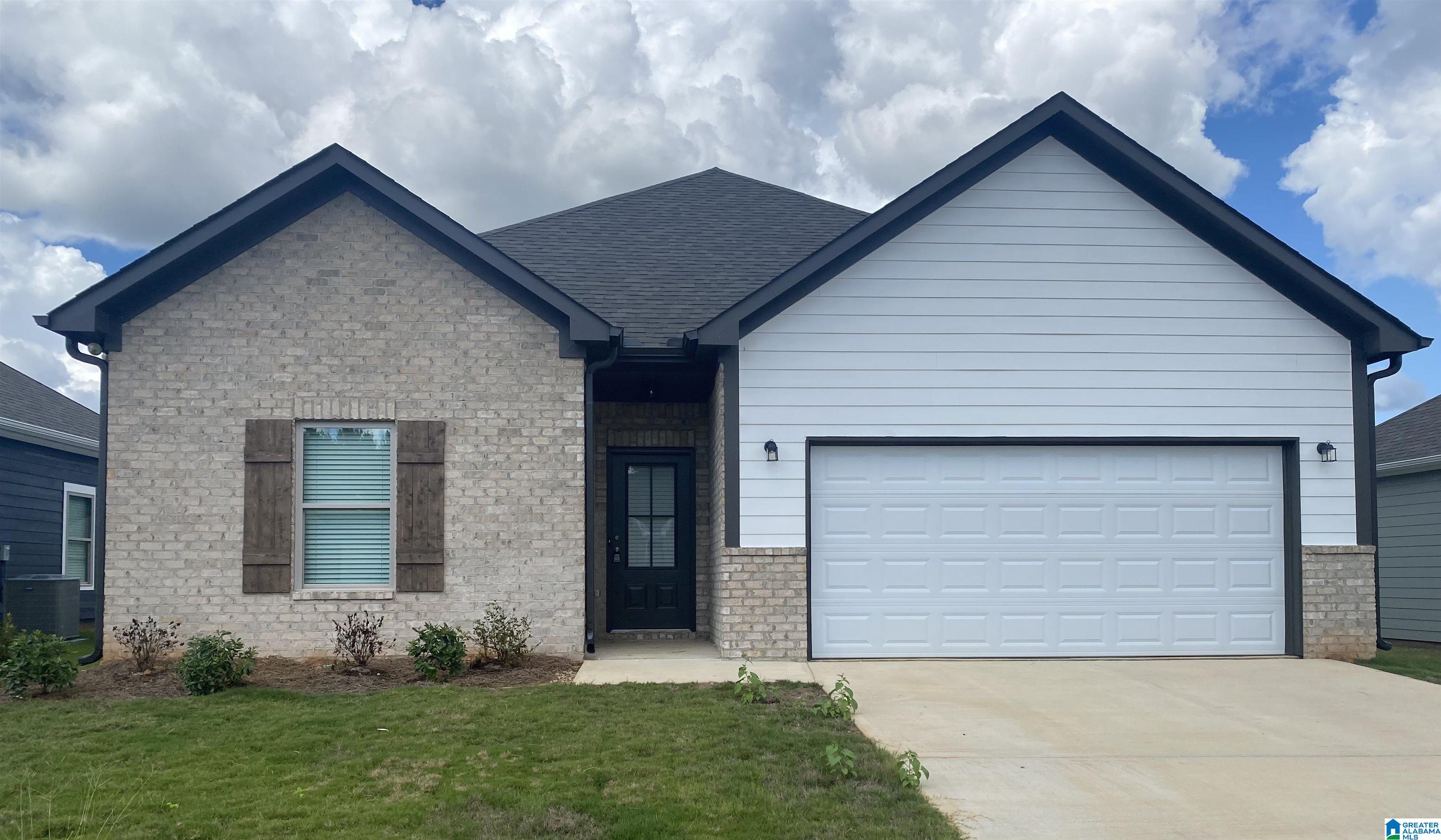 115 Avalon Way Clanton, AL 35045 - Photo 1 of 2