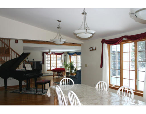 7 Anthony Road Wayland, MA 01778 - Photo 8 of 15