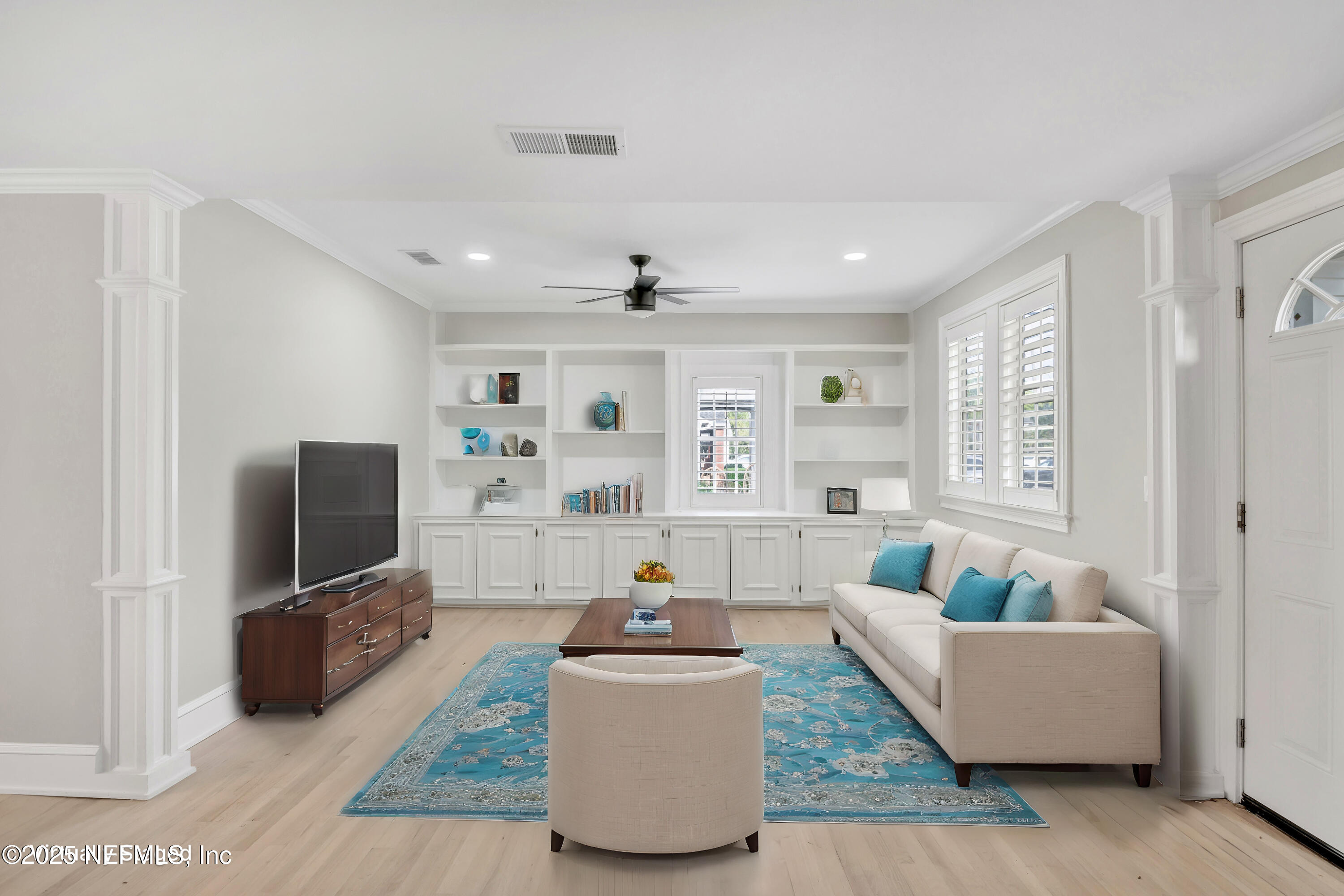1210 Inwood Terrace Jacksonville, FL 32207 - Photo 18 of 48 a living room with furniture and a flat screen tv