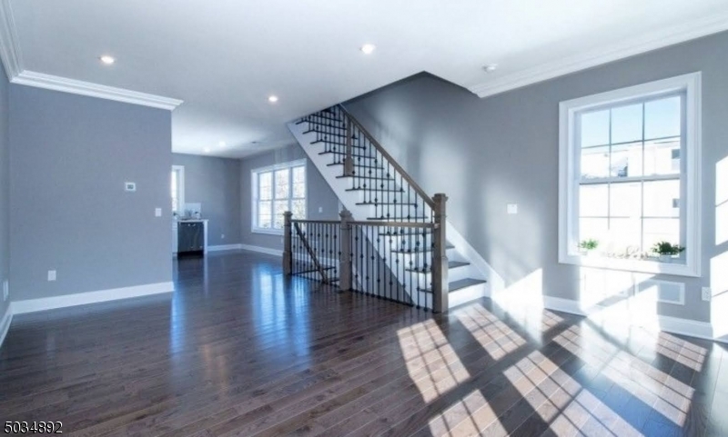 112 Cacciola Place Westfield, NJ 07090 - Photo 4 of 14