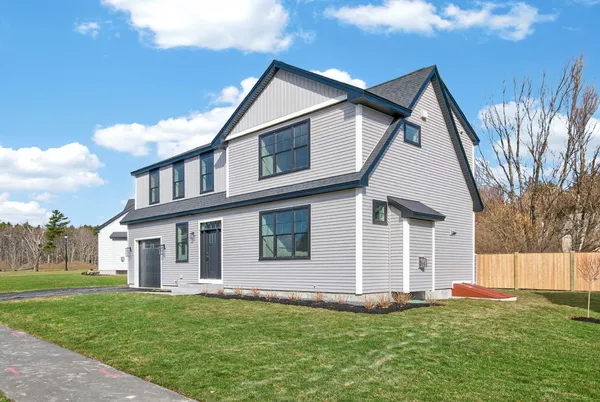 $795,000 | 152 Owls Nest Road, Portland, ME 04102