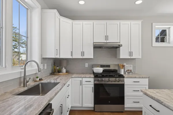 $795,000 | 152 Owls Nest Road, Portland, ME 04102