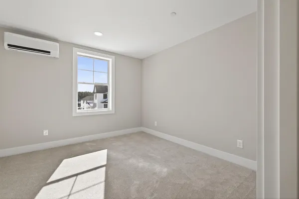 $795,000 | 152 Owls Nest Road, Portland, ME 04102