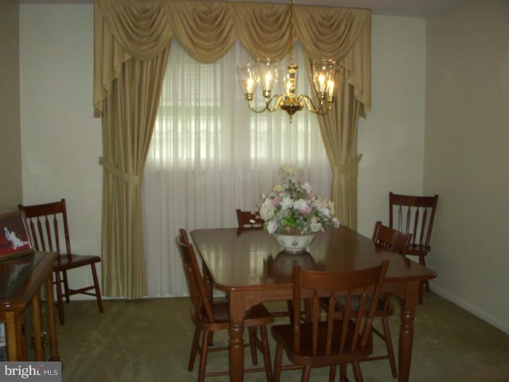641 Klockner Road Hamilton, NJ 08619 - Photo 4 of 15 Dining Room