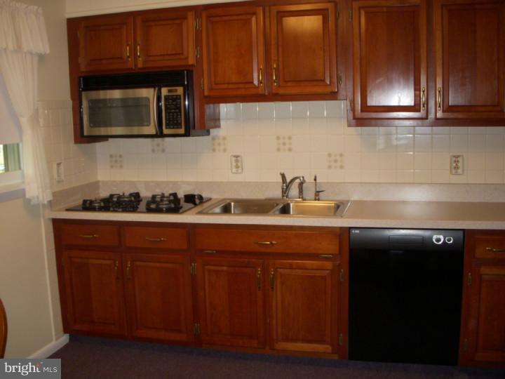 641 Klockner Road Hamilton, NJ 08619 - Photo 6 of 15 Kitchen