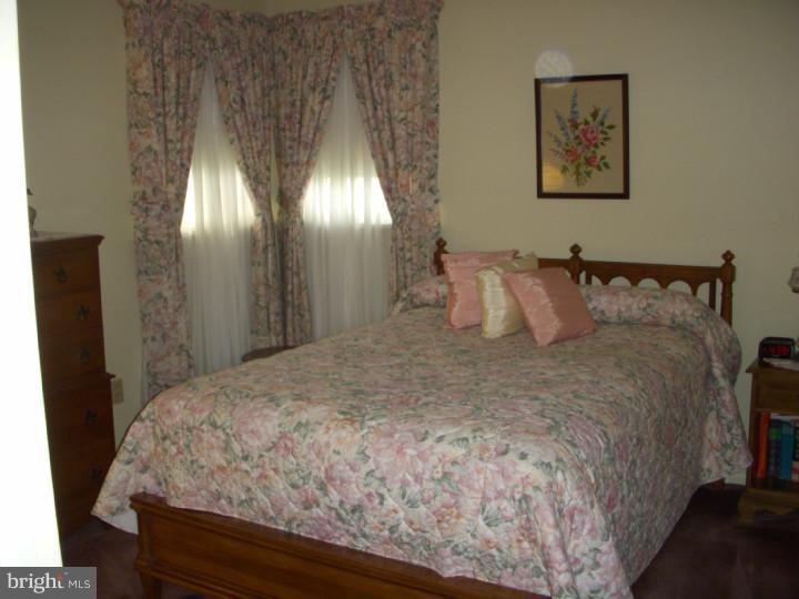 641 Klockner Road Hamilton, NJ 08619 - Photo 9 of 15 Bedroom - Main