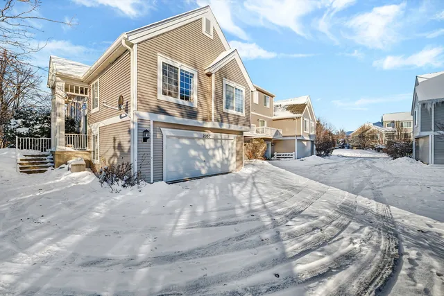 $319,000 | 2357 Twilight Drive, Aurora, IL 60503