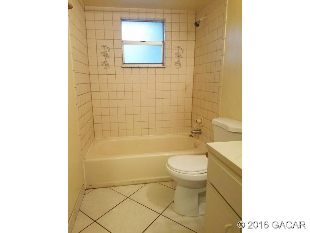 8130 Southwest 12th Place Gainesville, FL 32607 - Photo 15 of 23 Hall Bath