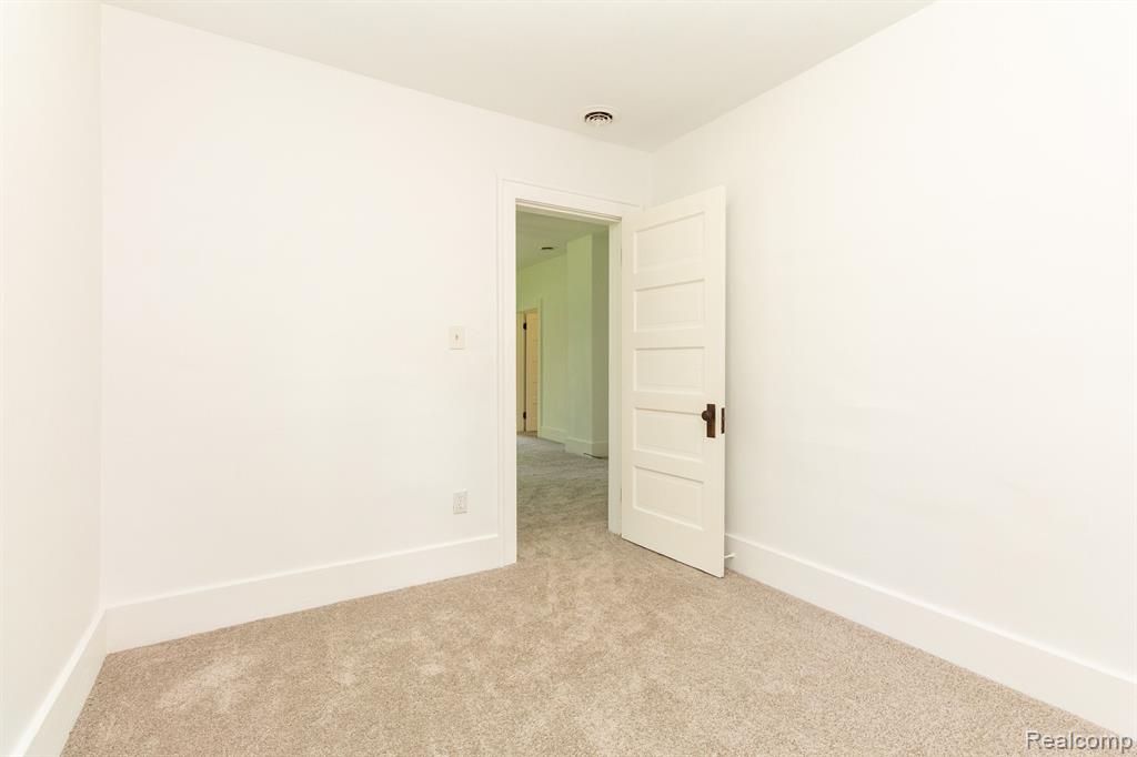 21809 West River Road Grosse Ile, MI 48138 - Photo 16 of 39