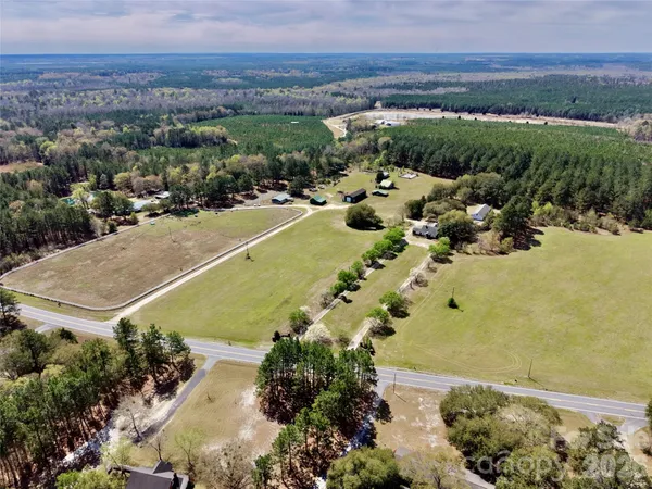 $100,000 | 2389 Bethune Road, Bethune, SC 29009