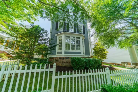 $749,000 | 720 Shady Grove Crossing, Fort Mill, SC 29708