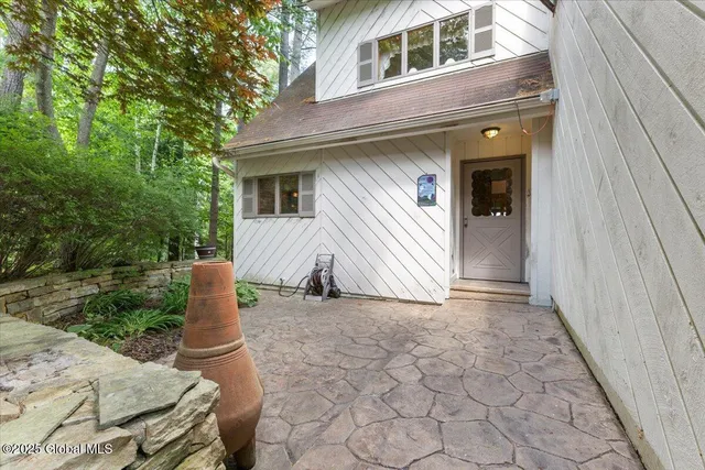 $868,000 | 29 Woodland Ridge Road, Bolton, NY 12814