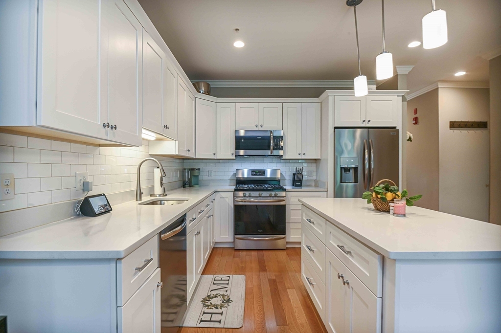 74 Cox Street, Unit 8 Hudson, MA 01749 - Photo 3 of 27