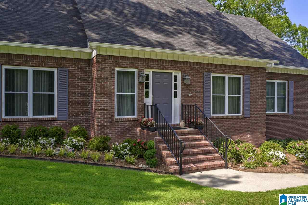 2411 Royal Lane Pelham, AL 35124 - Photo 4 of 48