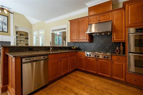 $985,000 | 1176 Bluffhaven Way Northeast, Brookhaven, GA 30319