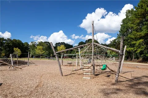 $985,000 | 1176 Bluffhaven Way Northeast, Brookhaven, GA 30319