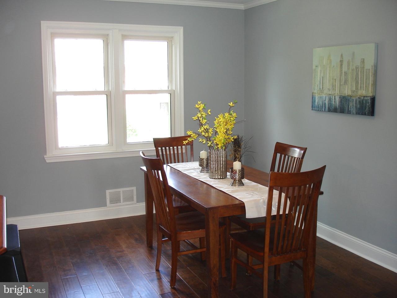 4626 Coleherne Road Baltimore, MD 21229 - Photo 12 of 30 LIGHT AND BRIGHT