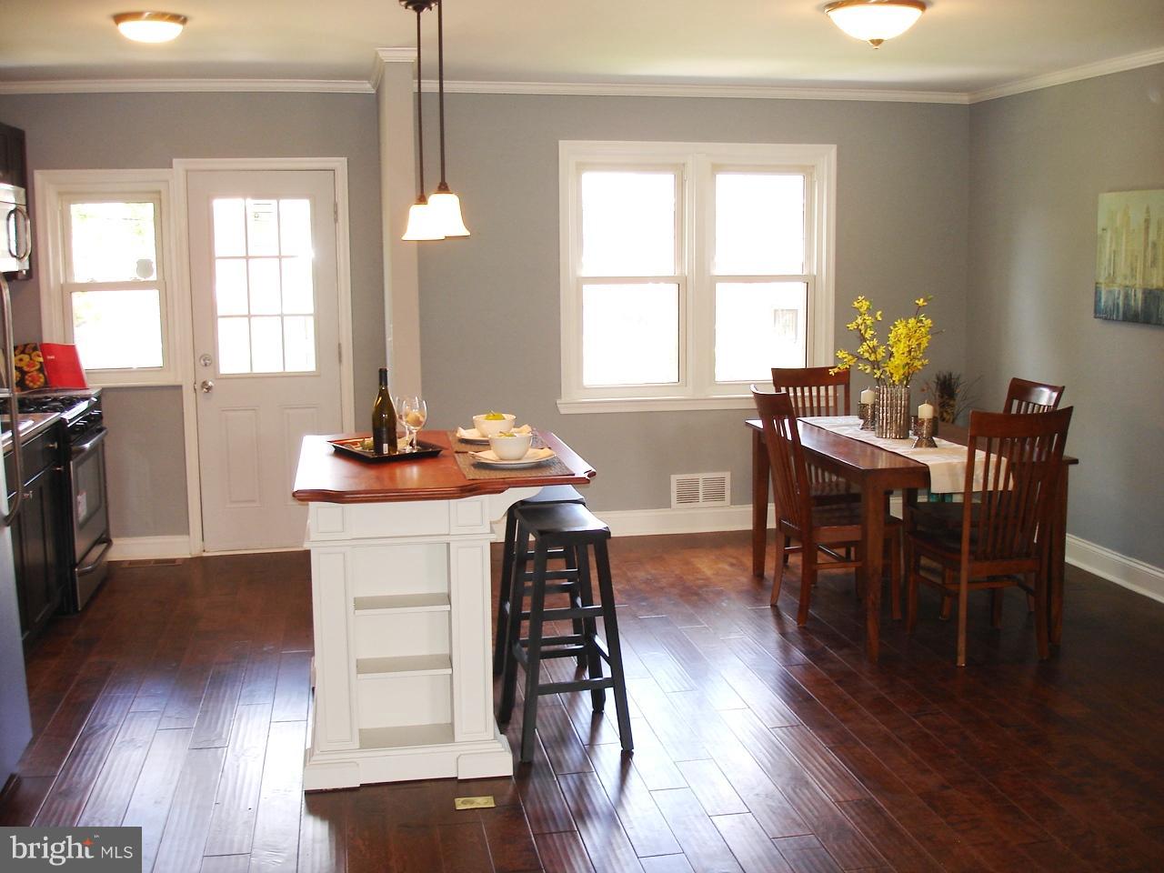 4626 Coleherne Road Baltimore, MD 21229 - Photo 3 of 30 BEAUTIFUL OPEN CONCEPT