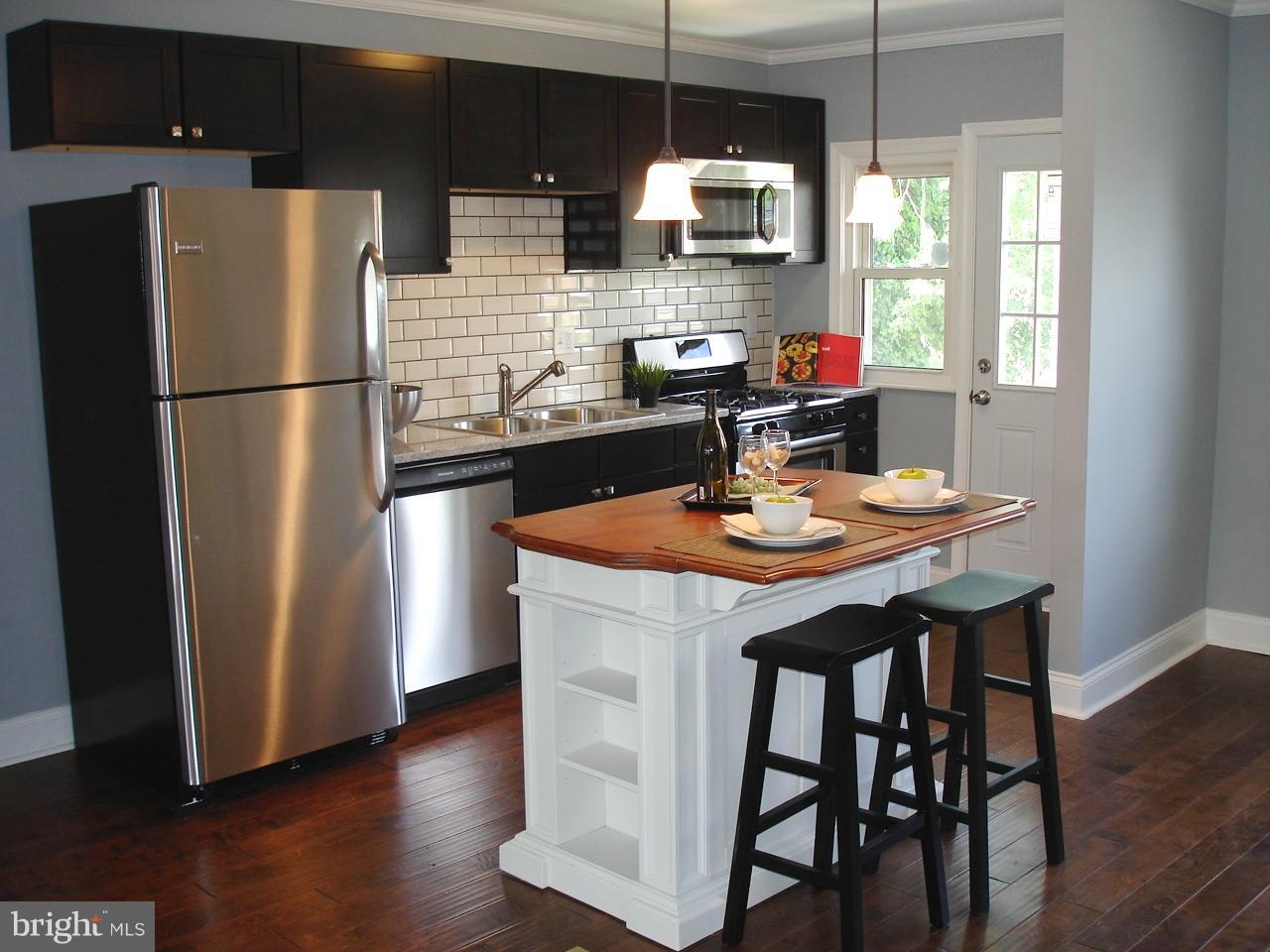 4626 Coleherne Road Baltimore, MD 21229 - Photo 28 of 30 EAT-IN KITCHEN