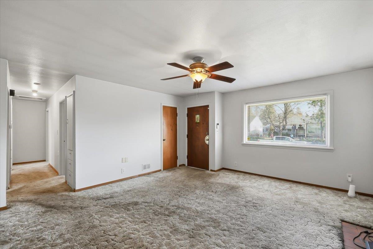 5407 North Cannon Street Spokane, WA 99205 - Photo 4 of 32