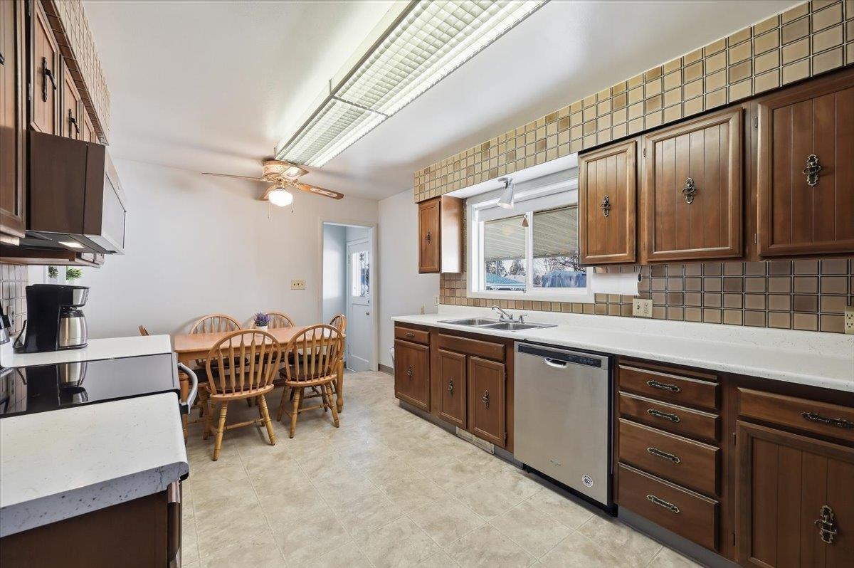 5407 North Cannon Street Spokane, WA 99205 - Photo 8 of 32