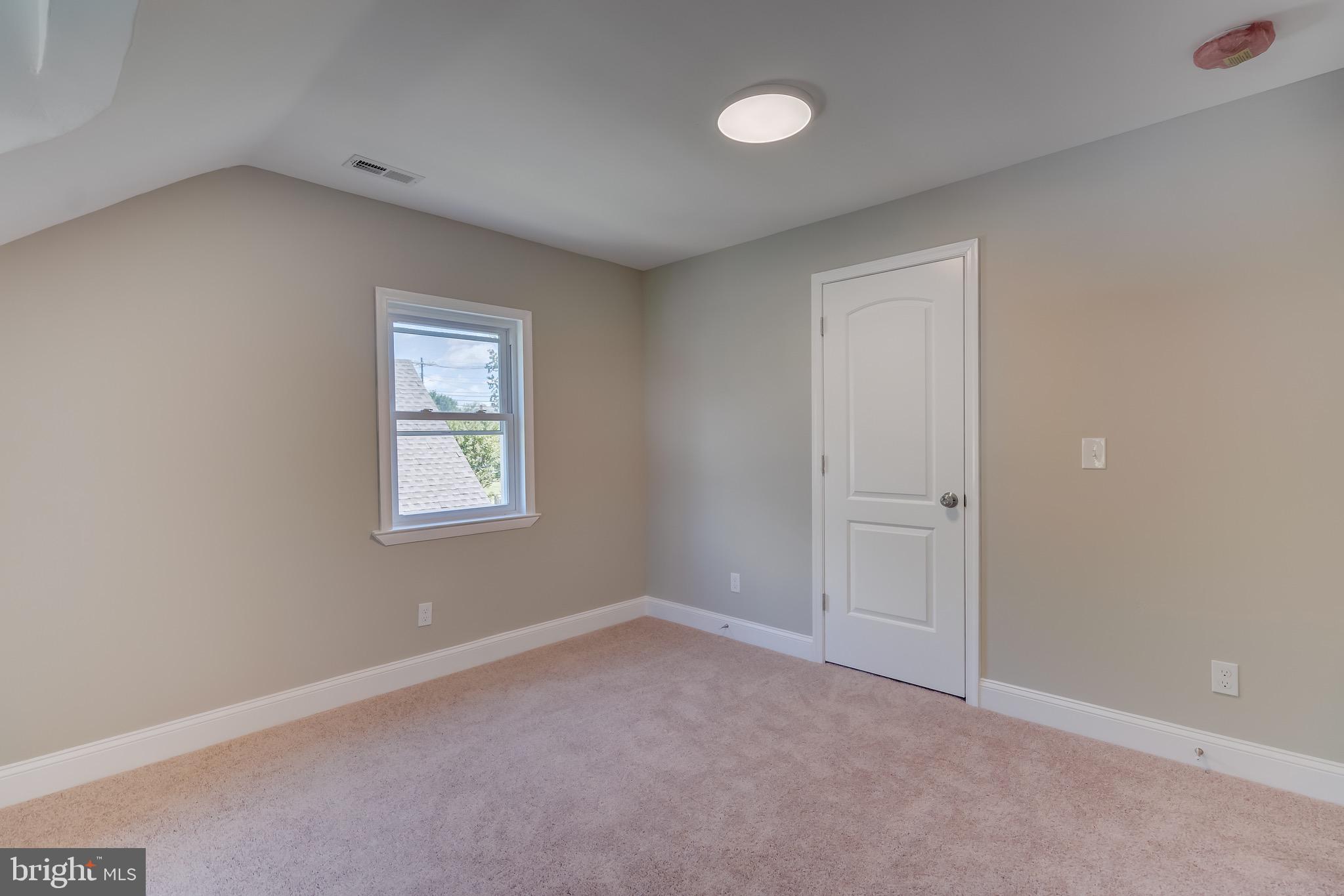 5615 Pilgrim Road Baltimore, MD 21214 - Photo 16 of 28 Gallery Image 16