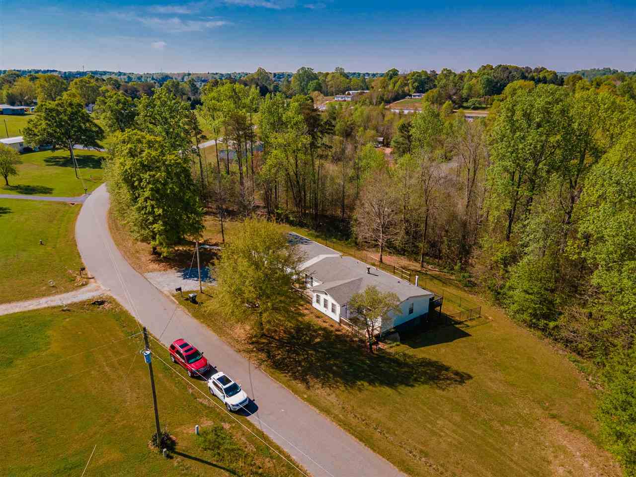 181 White Road Wellford, SC 29385 - Photo 5 of 36 Gallery Image 5