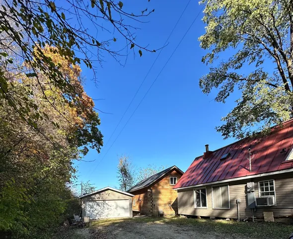 $399,900 | 911 Mississippi Lane, Brownsville, MN 55919