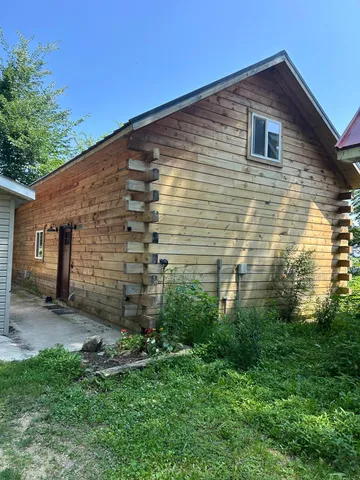 $399,900 | 911 Mississippi Lane, Brownsville, MN 55919