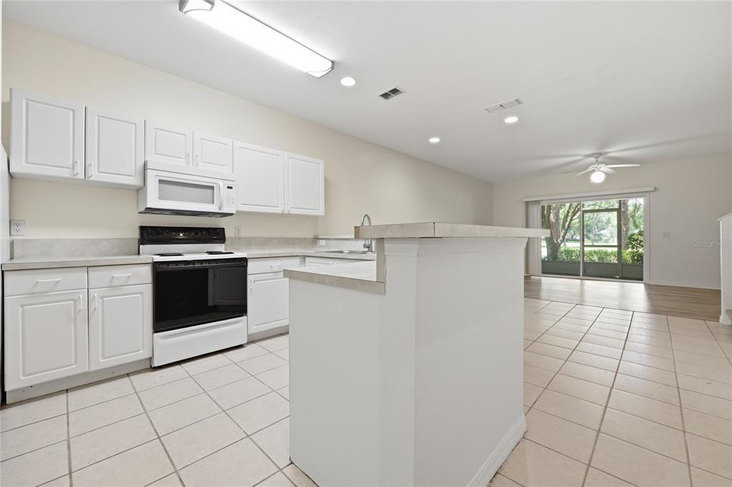 13200 West Newberry Road, Unit F29 Newberry, FL 32669 - Photo 5 of 35