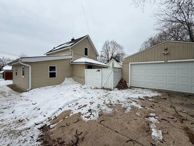 $194,000 | 941 North Cypress Street, St. Paul, MN 55106