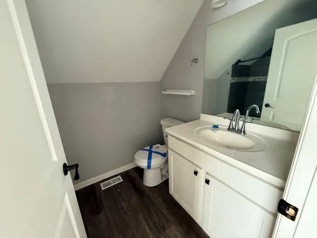 $194,000 | 941 North Cypress Street, St. Paul, MN 55106