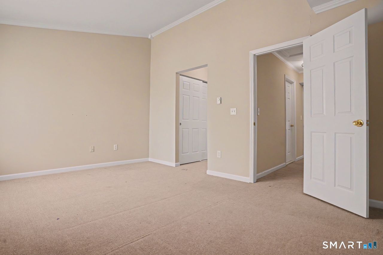 20 East Pembroke Road, Unit 28 Danbury, CT 06811 - Photo 17 of 24