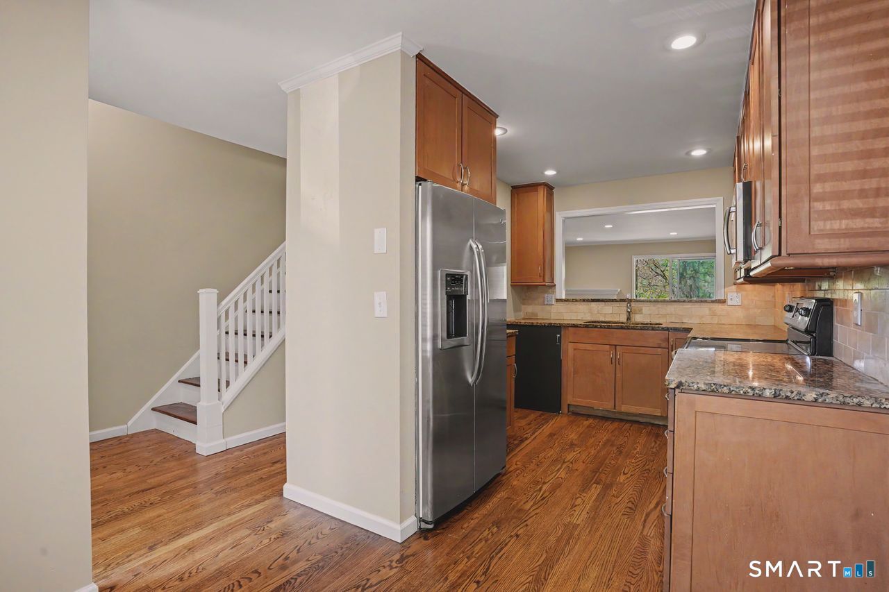 20 East Pembroke Road, Unit 28 Danbury, CT 06811 - Photo 6 of 24