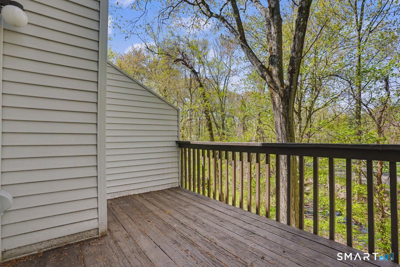 20 East Pembroke Road, Unit 28 Danbury, CT 06811 - Photo 8 of 24
