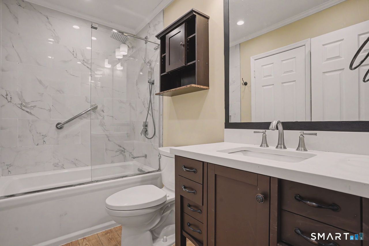 20 East Pembroke Road, Unit 28 Danbury, CT 06811 - Photo 10 of 24