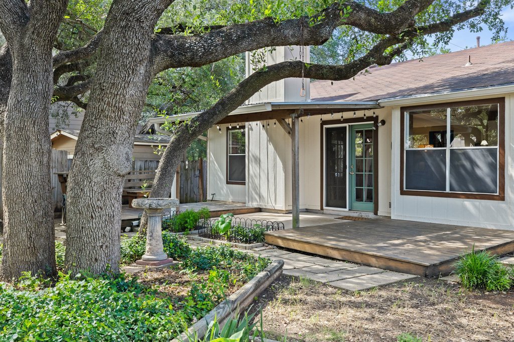 4526 Langtry Lane Austin, TX 78749 - Photo 29 of 33