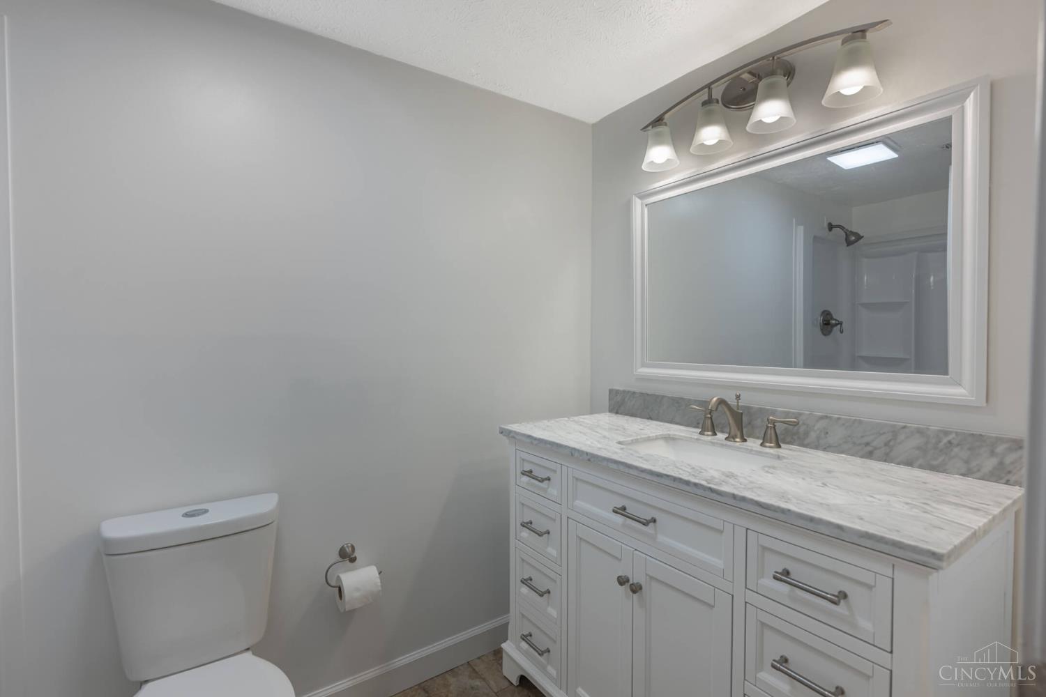7268 East Galbraith Road, Unit A Cincinnati, OH 45243 - Photo 6 of 39