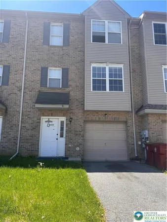 $2,300 | 2465 Gillian Lane, Easton, PA 18040