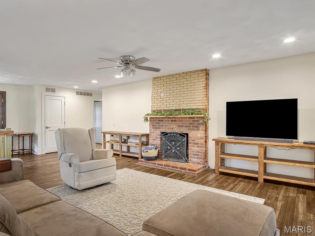 1010 Shawnee Road Greenville, IL 62246 - Photo 11 of 41