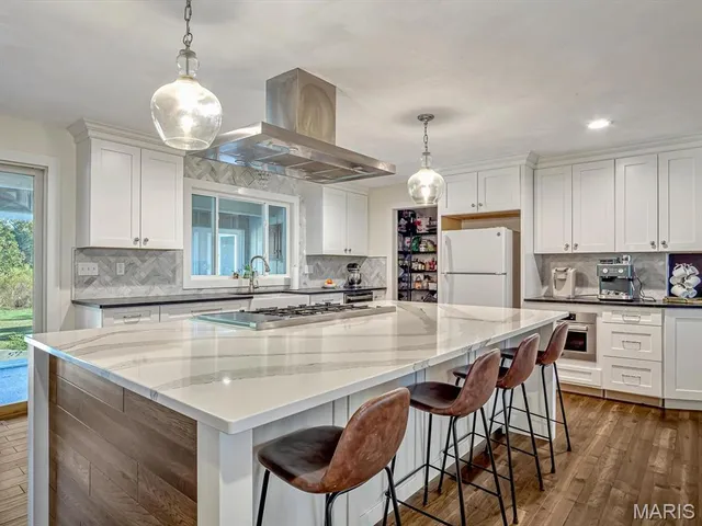 $500,000 | 1010 Shawnee Road, Greenville, IL 62246