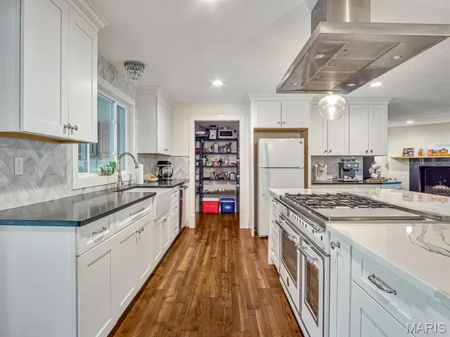 $500,000 | 1010 Shawnee Road, Greenville, IL 62246