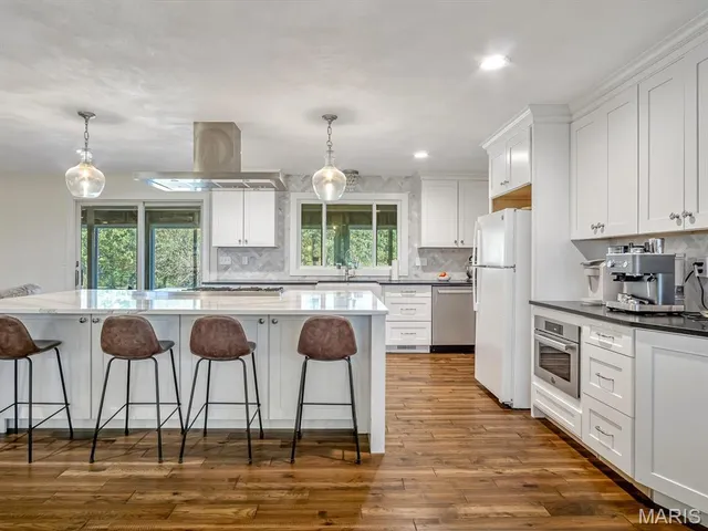 $500,000 | 1010 Shawnee Road, Greenville, IL 62246