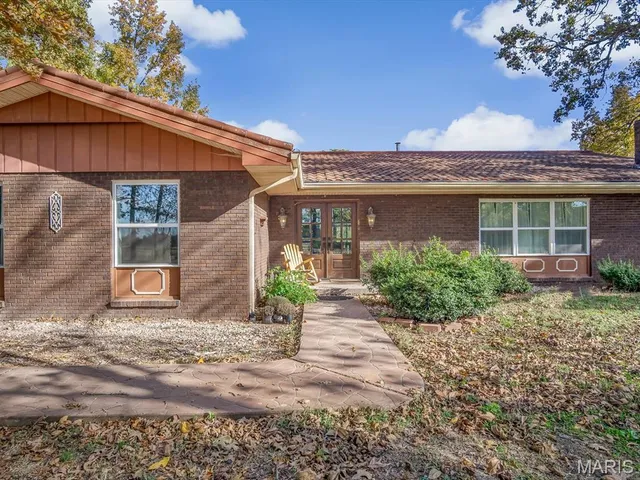 $500,000 | 1010 Shawnee Road, Greenville, IL 62246