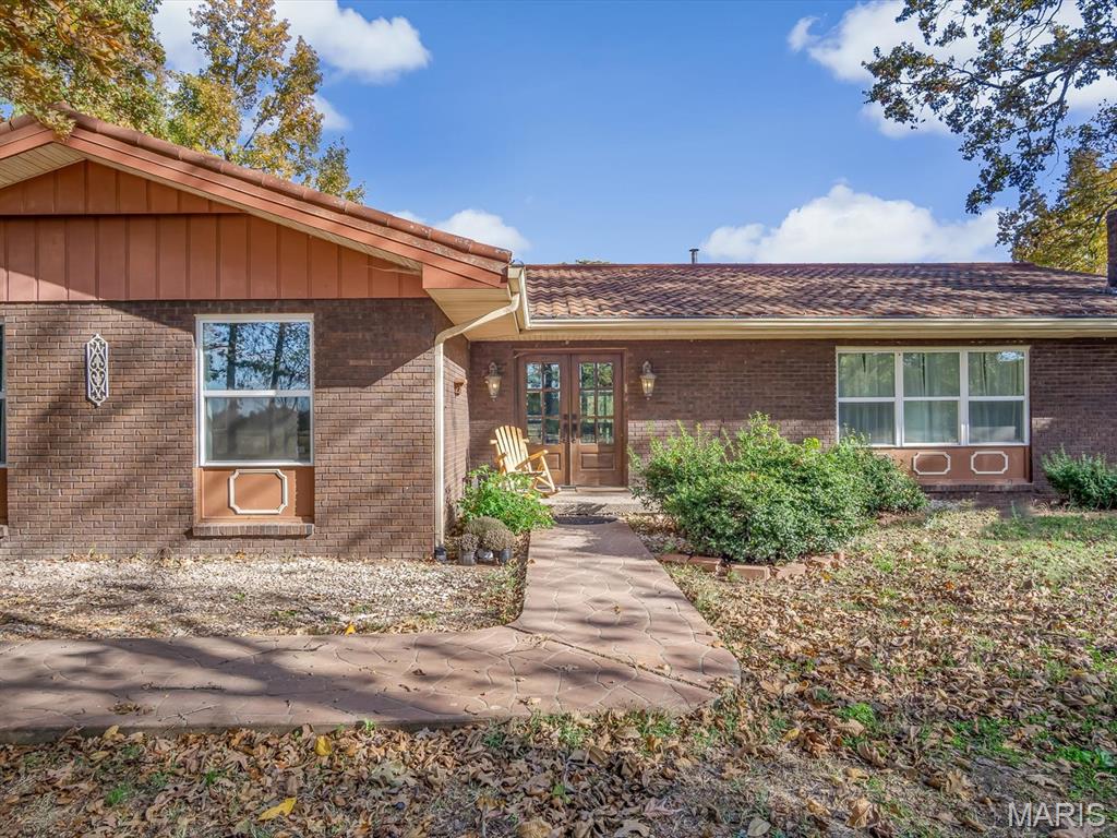 1010 Shawnee Road Greenville, IL 62246 - Photo 3 of 41