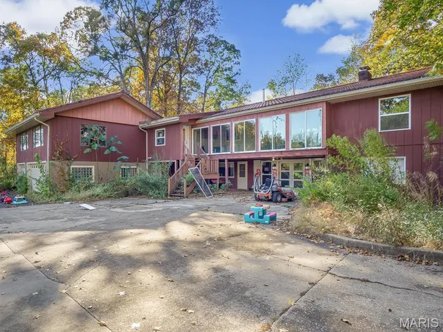 $500,000 | 1010 Shawnee Road, Greenville, IL 62246