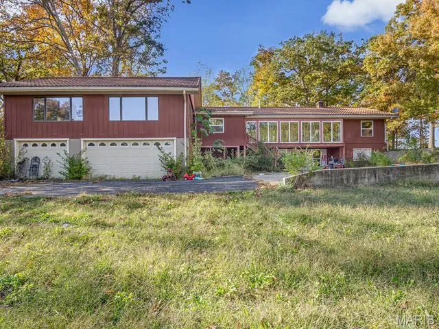 $500,000 | 1010 Shawnee Road, Greenville, IL 62246