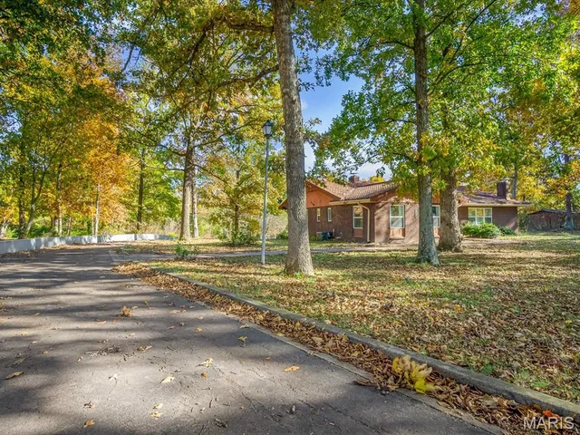 $500,000 | 1010 Shawnee Road, Greenville, IL 62246