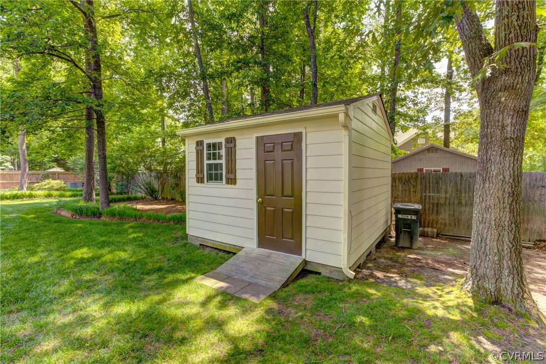 11109 Warren View Road Henrico, VA 23233 - Photo 31 of 38 Custom 12 x 12 Hardiplank Storage shed is a must h